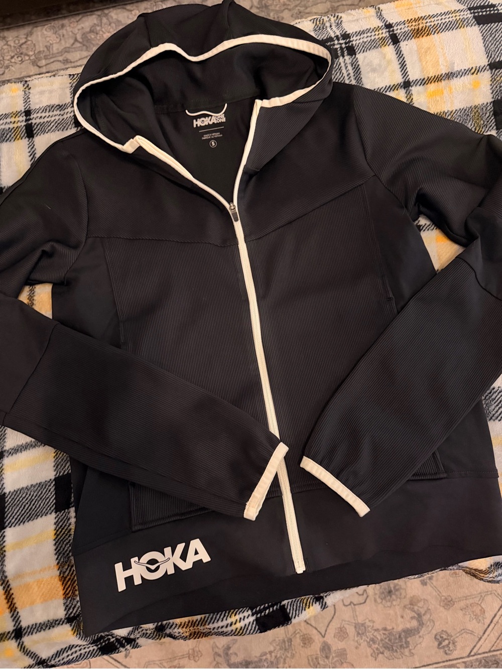 Hoka One One Black Hooded Full Zip, Small, Like New Stretchy and Soft